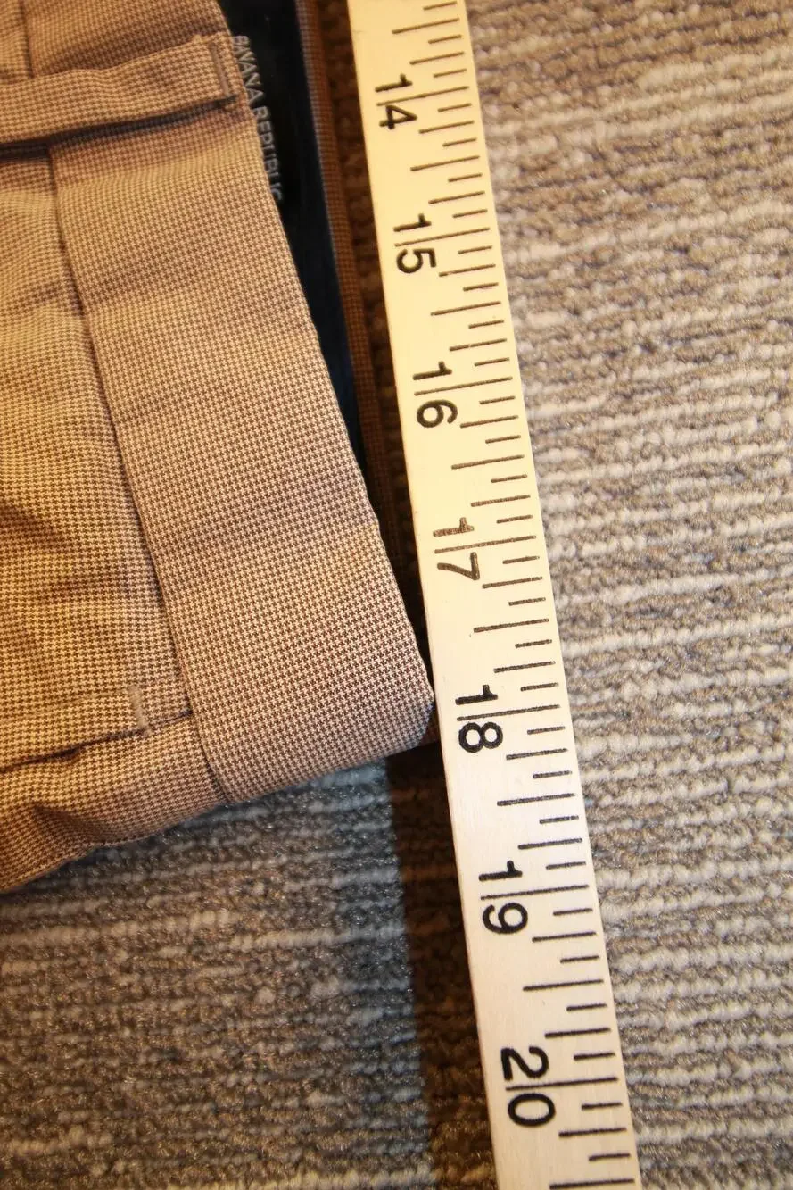 Banana Republic brand banana